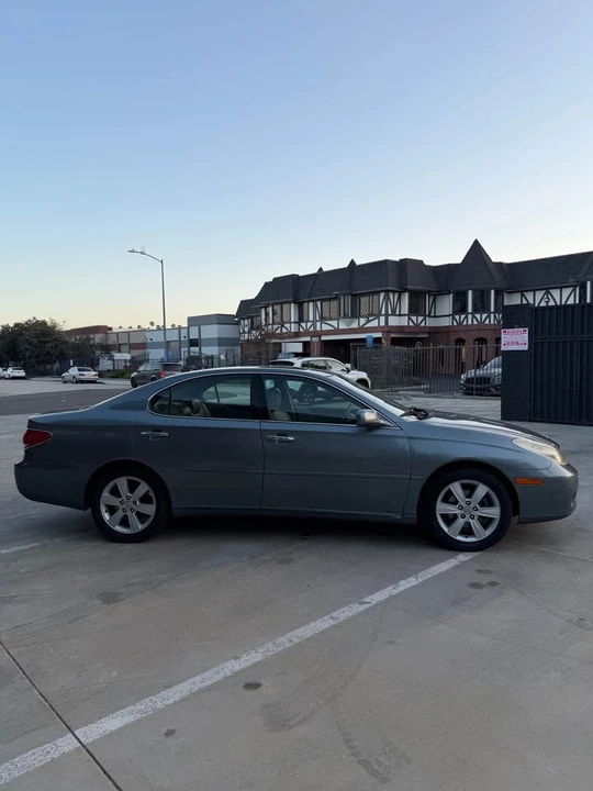 2005 Lexus ES 4th Gen - Image 13 of 14