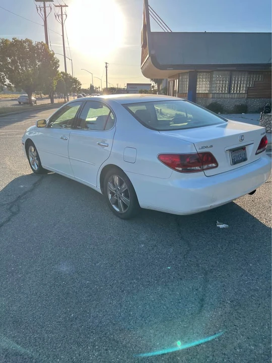 2005 Lexus ES 4th Gen - Image 4 of 7
