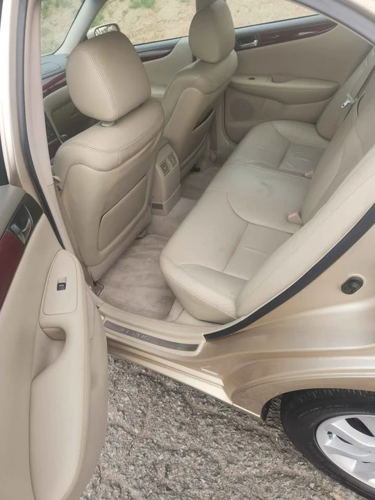 2005 Lexus ES 4th Gen - Image 10 of 14