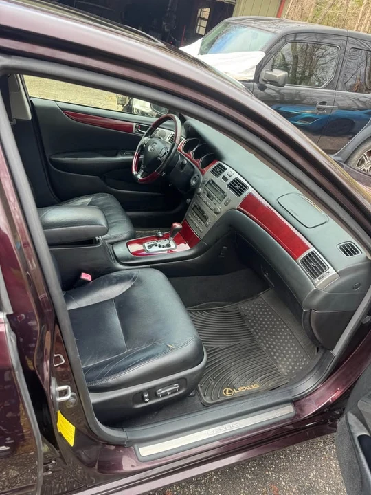 2005 Lexus ES 4th Gen - Image 7 of 11