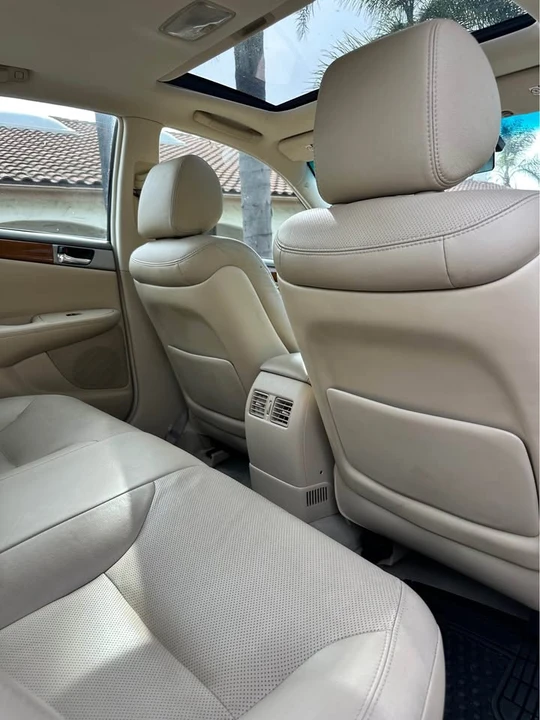 2005 Lexus ES 4th Gen - Image 12 of 13