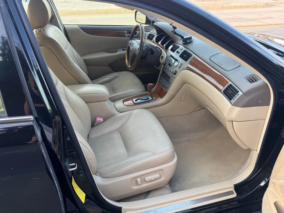 2005 Lexus ES 4th Gen - Image 10 of 17