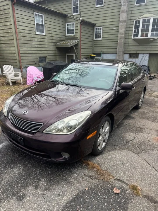 2005 Lexus ES 4th Gen - Image 2 of 11