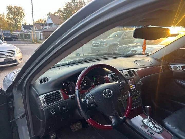 2005 Lexus ES 4th Gen - Image 8 of 18