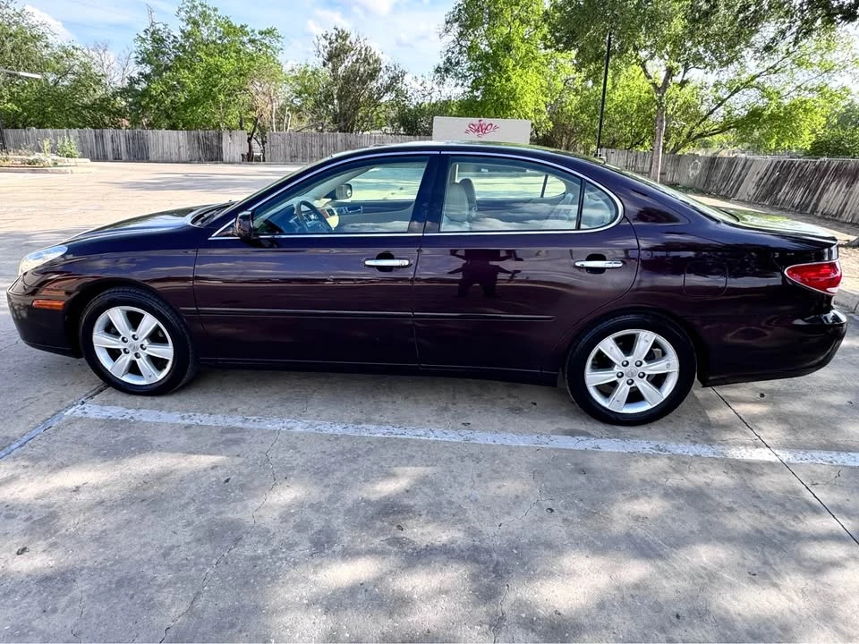 2005 Lexus ES 4th Gen - Image 2 of 20