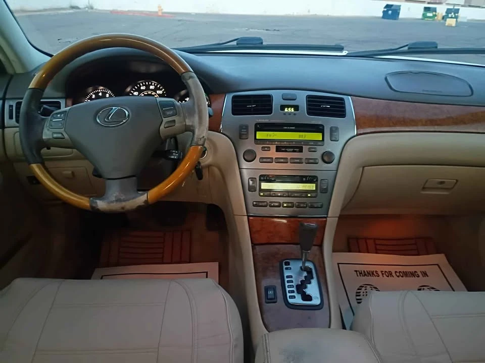2005 Lexus ES 4th Gen - Image 14 of 15