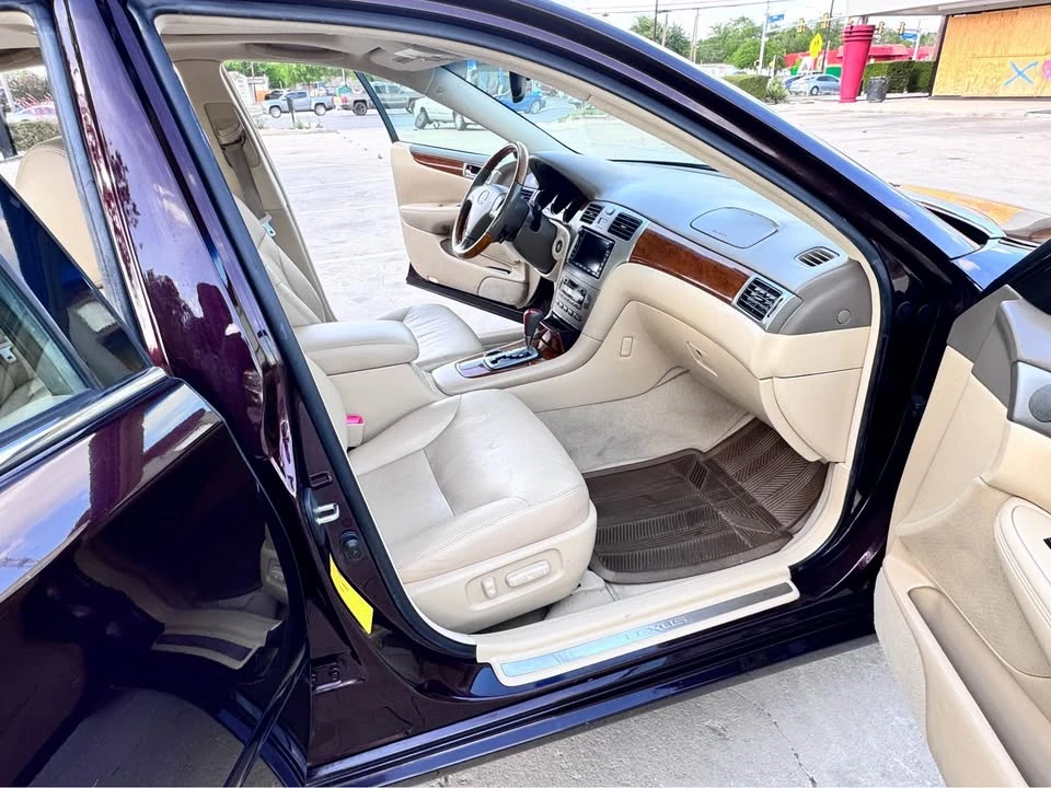 2005 Lexus ES 4th Gen - Image 9 of 20