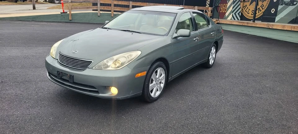 2005 Lexus ES 4th Gen - Image 2 of 9