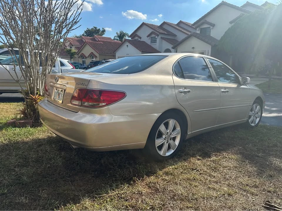 2005 Lexus ES 4th Gen - Image 5 of 9