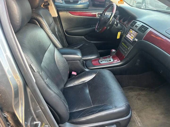 2005 Lexus ES 4th Gen - Image 12 of 18