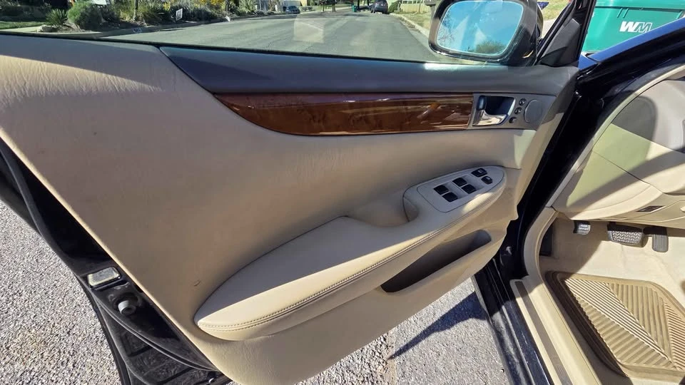 2005 Lexus ES 4th Gen - Image 19 of 19