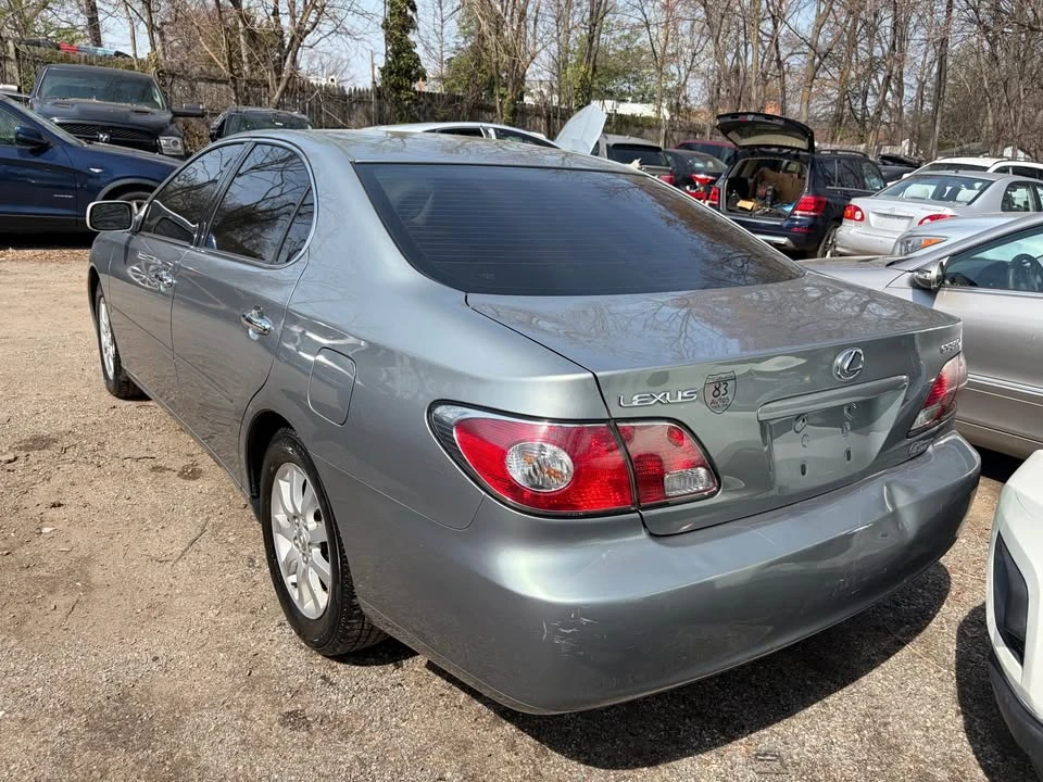 2005 Lexus ES 4th Gen - Image 5 of 8