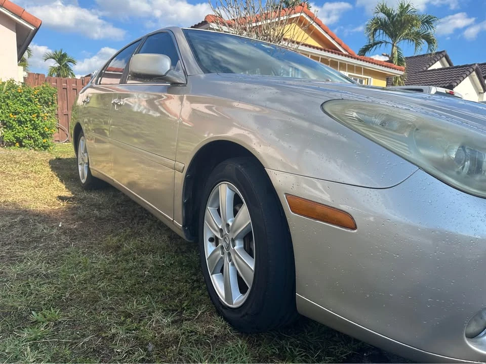 2005 Lexus ES 4th Gen - Image 3 of 9