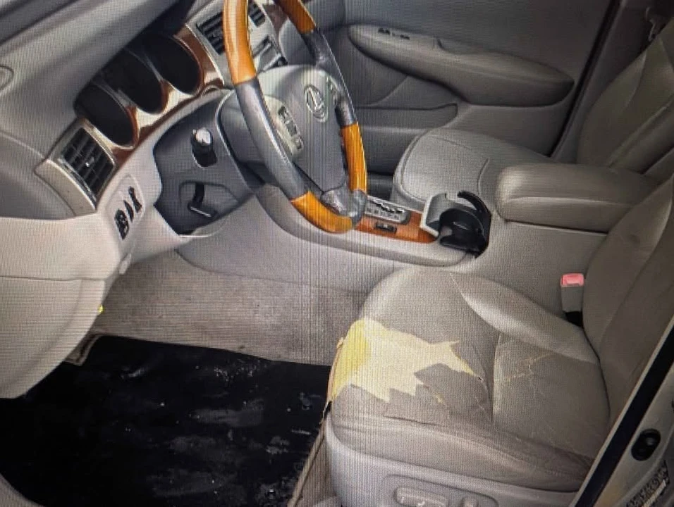 2005 Lexus ES 4th Gen - Image 6 of 19
