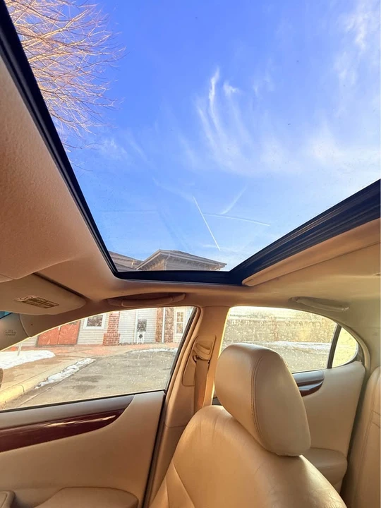 2005 Lexus ES 4th Gen - Image 3 of 6