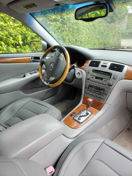 2005 Lexus ES 4th Gen - Image 5 of 8