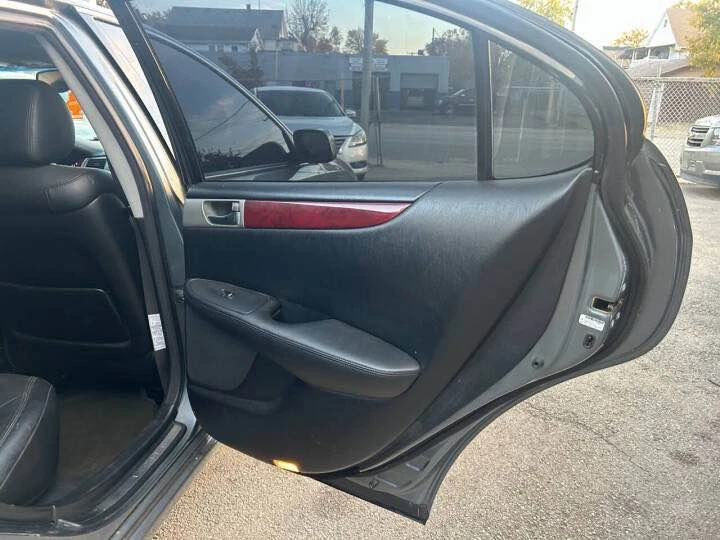 2005 Lexus ES 4th Gen - Image 17 of 18