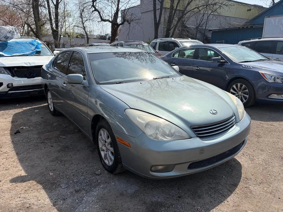 2005 Lexus ES 4th Gen - Image 3 of 8