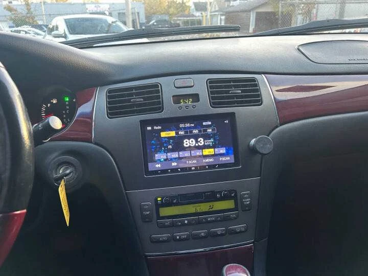 2005 Lexus ES 4th Gen - Image 10 of 18