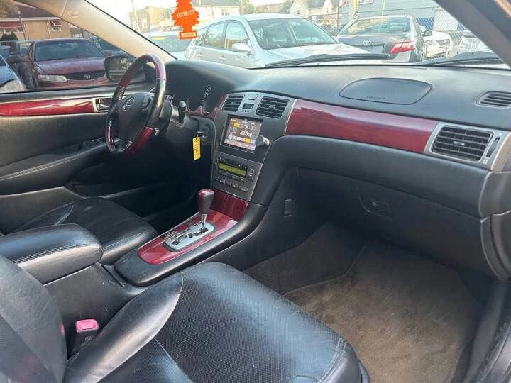 2005 Lexus ES 4th Gen - Image 13 of 18