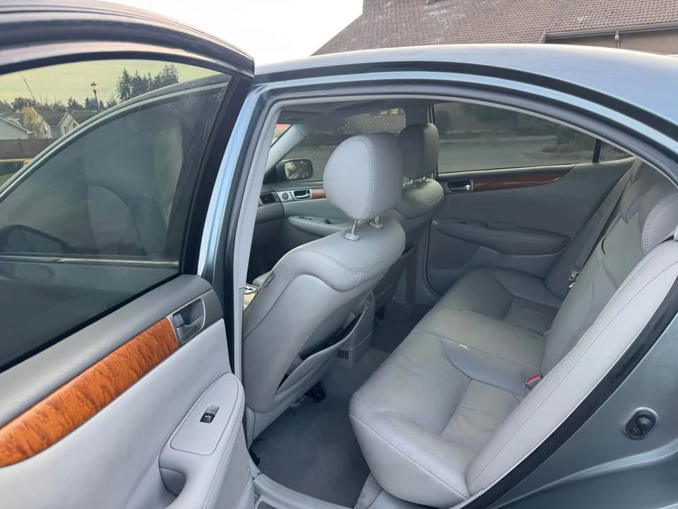2005 Lexus ES 4th Gen - Image 9 of 14