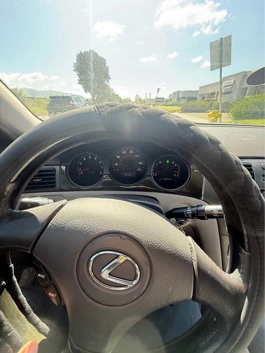 2005 Lexus ES 4th Gen - Image 15 of 16