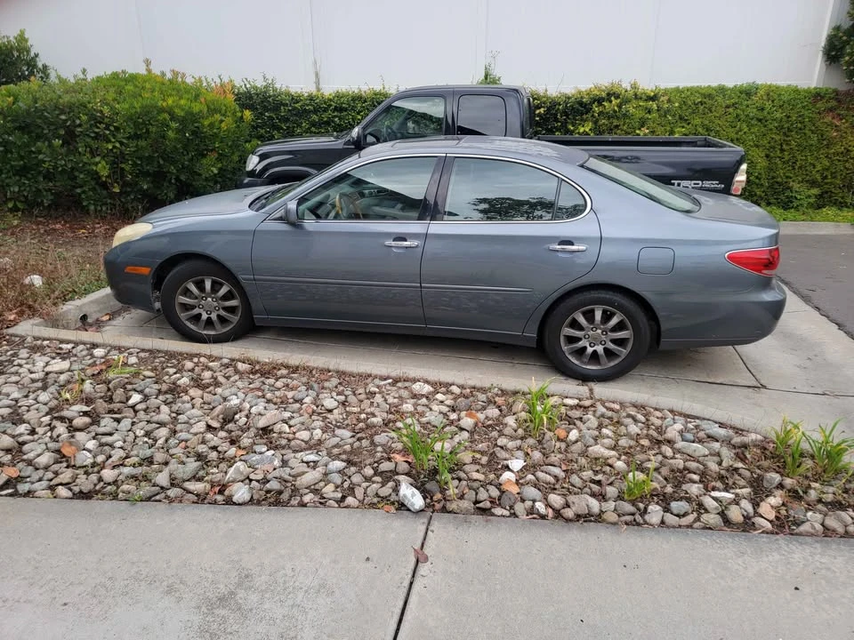 2005 Lexus ES 4th Gen - Image 2 of 8