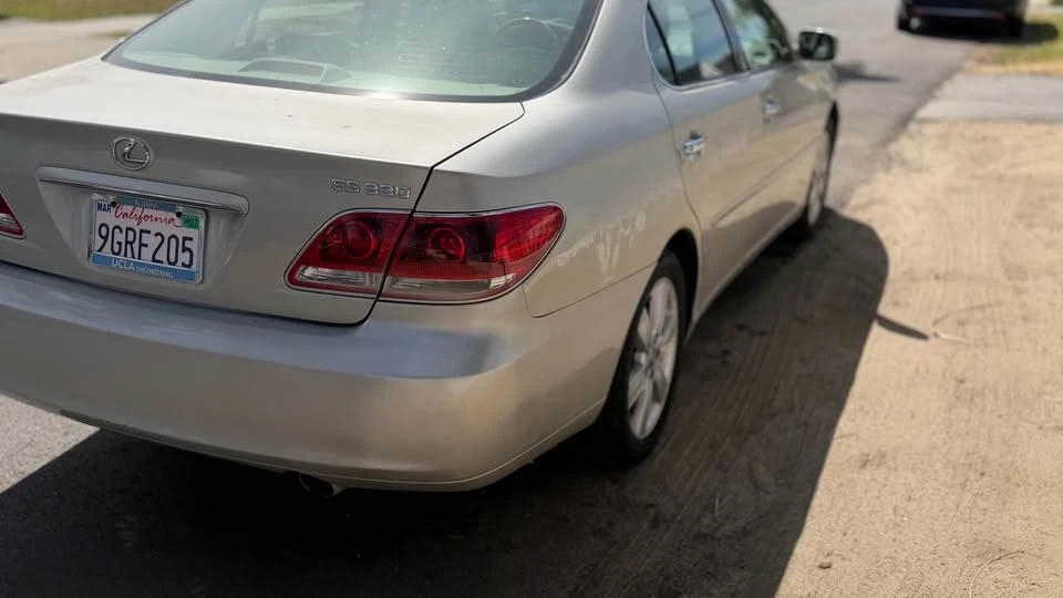 2005 Lexus ES 4th Gen - Image 2 of 10