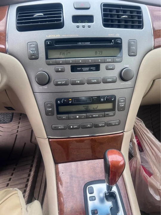 2005 Lexus ES 4th Gen - Image 5 of 8
