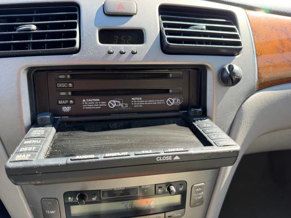 2005 Lexus ES 4th Gen - Image 16 of 20