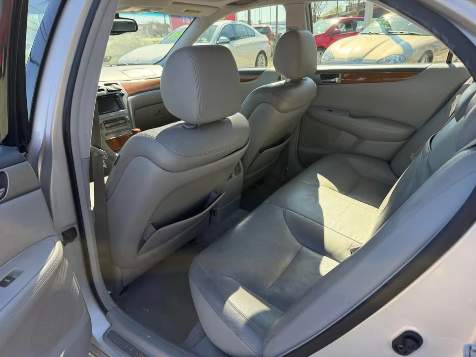 2005 Lexus ES 4th Gen - Image 18 of 20