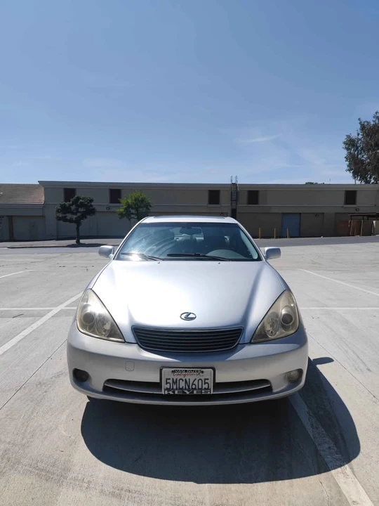 2005 Lexus ES 4th Gen - Image 4 of 15