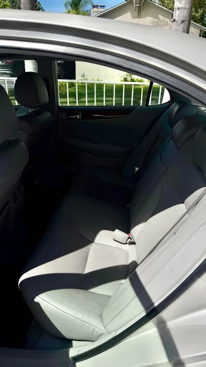 2005 Lexus ES 4th Gen - Image 6 of 10