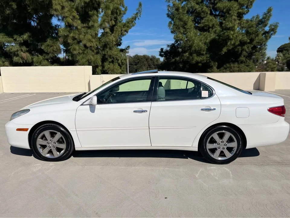 2005 Lexus ES 4th Gen - Image 8 of 19