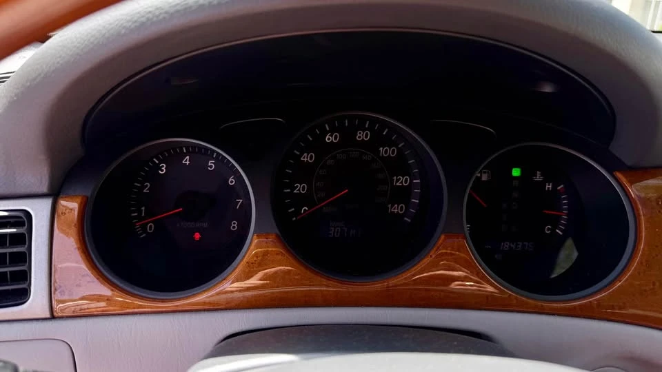 2005 Lexus ES 4th Gen - Image 9 of 10