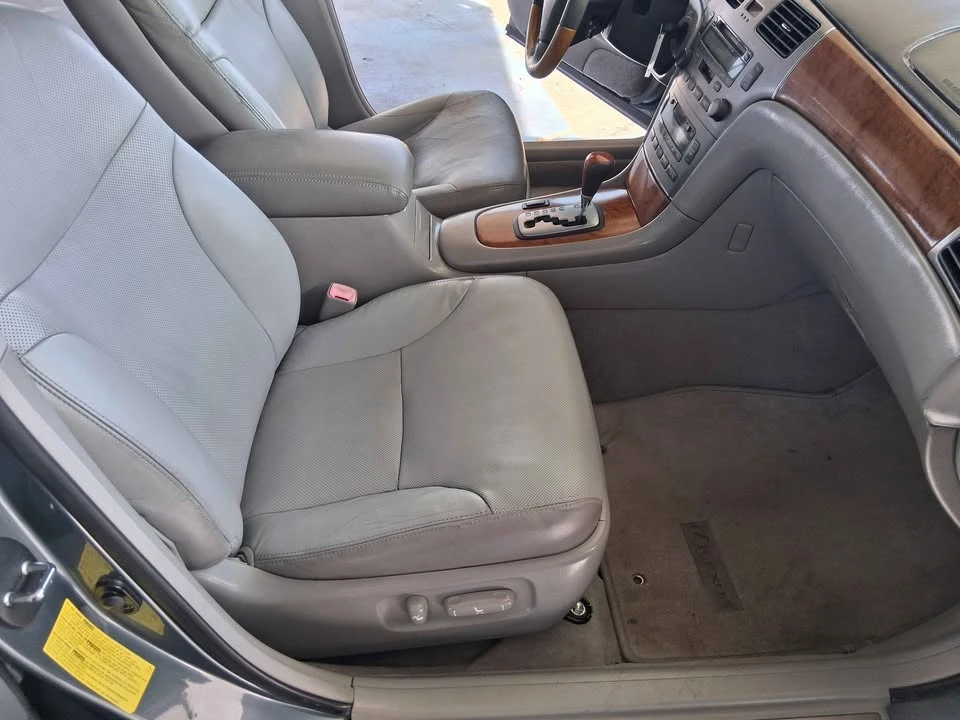 2005 Lexus ES 4th Gen - Image 8 of 14