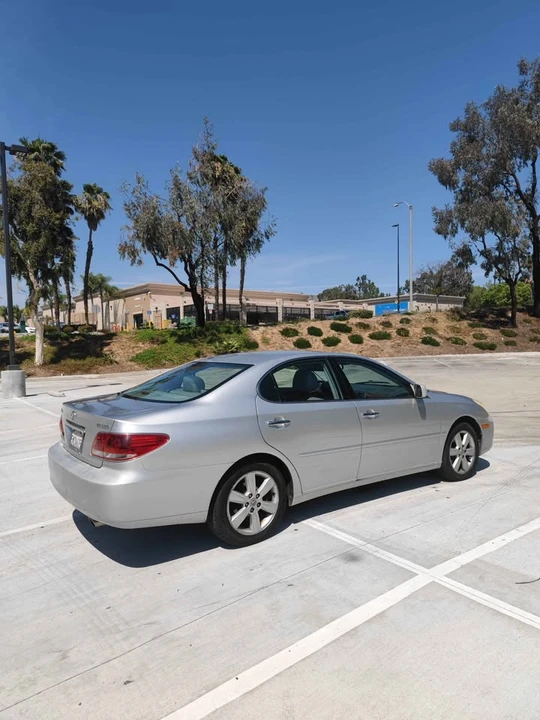 2005 Lexus ES 4th Gen - Image 3 of 15