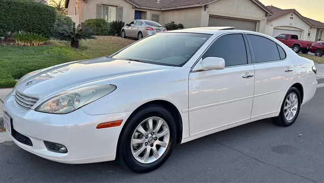 2005 Lexus ES 330 Sedan
