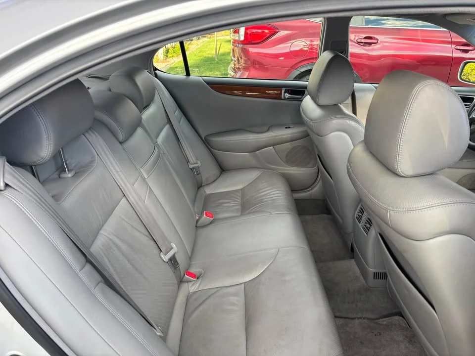 2005 Lexus ES 4th Gen - Image 7 of 17