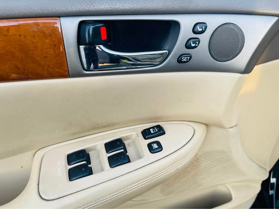 2005 Lexus ES 4th Gen - Image 11 of 14