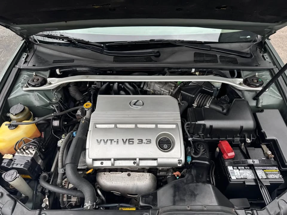 2005 Lexus ES 4th Gen - Image 2 of 14
