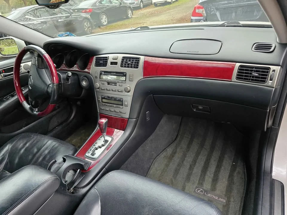 2005 Lexus ES 4th Gen - Image 11 of 17