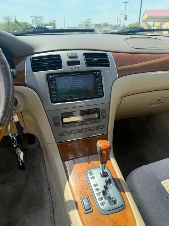 2005 Lexus ES 4th Gen - Image 7 of 8