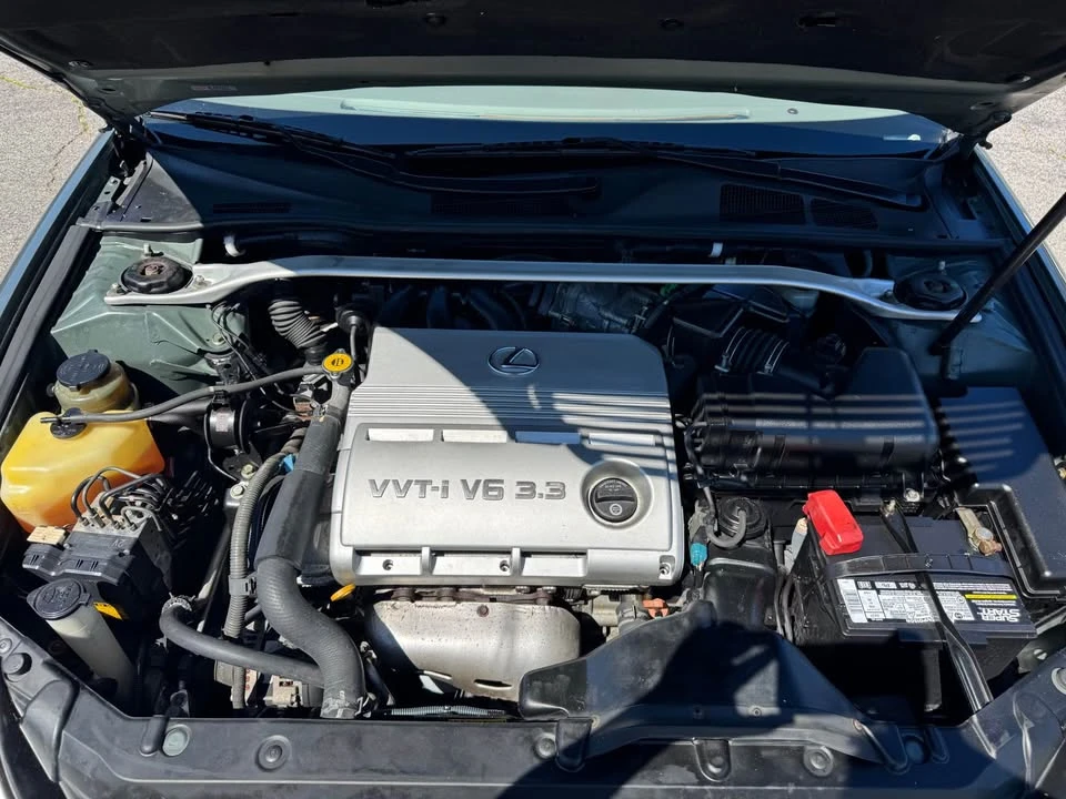 2005 Lexus ES 4th Gen - Image 2 of 16