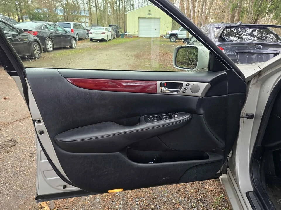 2005 Lexus ES 4th Gen - Image 15 of 17
