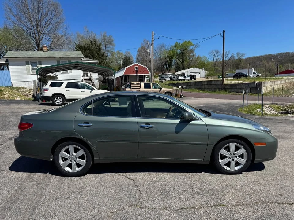 2005 Lexus ES 4th Gen - Image 8 of 16