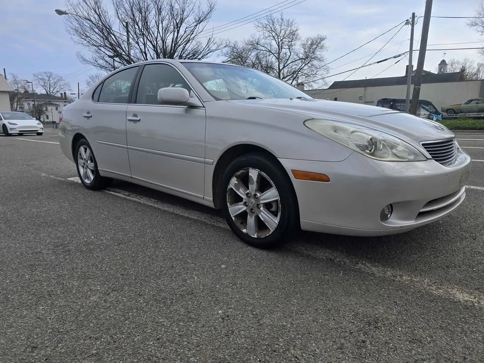 2005 Lexus ES 4th Gen - Image 4 of 17