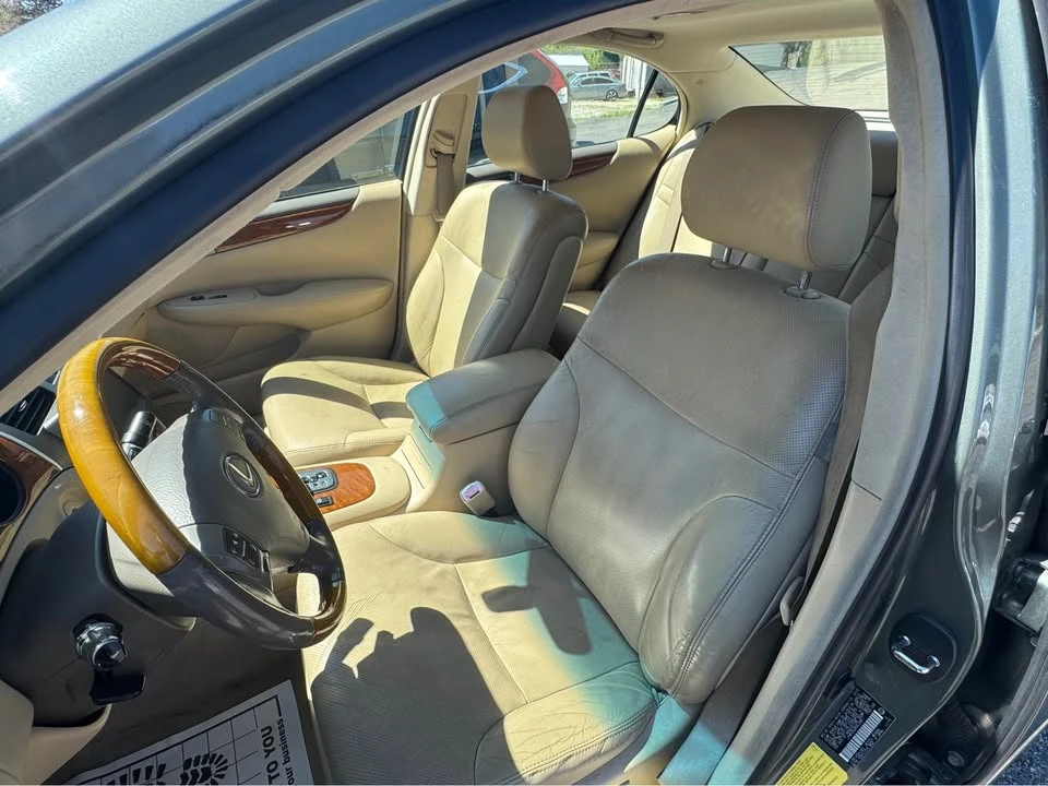 2005 Lexus ES 4th Gen - Image 11 of 16