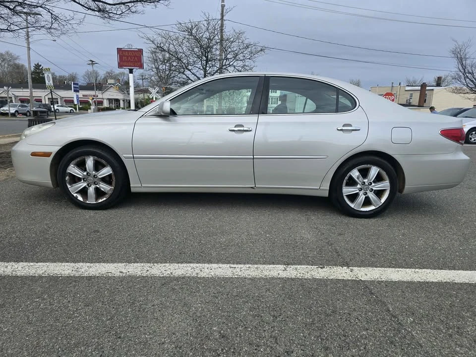 2005 Lexus ES 4th Gen - Image 3 of 17