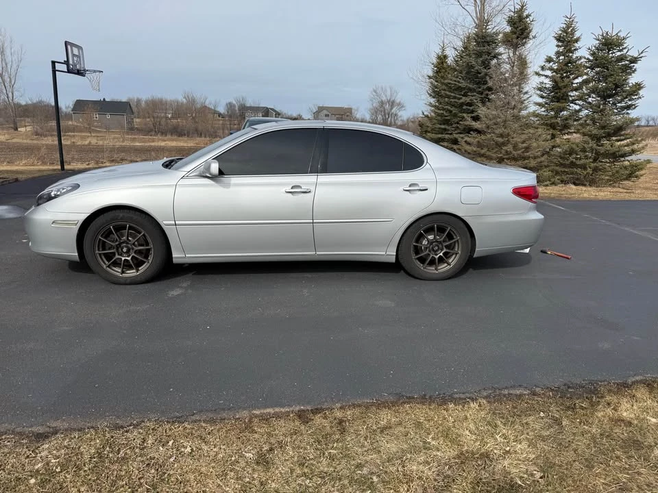 2005 Lexus ES 4th Gen - Image 2 of 11